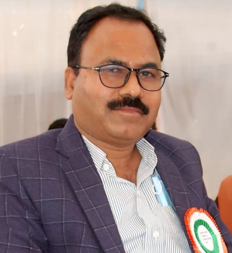 मतदार यादीच्या एसआयआर कामकाजात गंगाखेड मतदारसंघ महाराष्ट्रात अव्वल; ९६.४२ टक्के काम पूर्ण; अधिकारी-कर्मचाऱ्यांच्या समन्वयातून यश